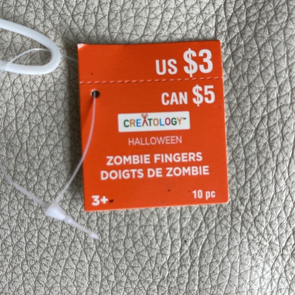 Witch hat with fake hair and new witch fingers - Picture 9 of 10